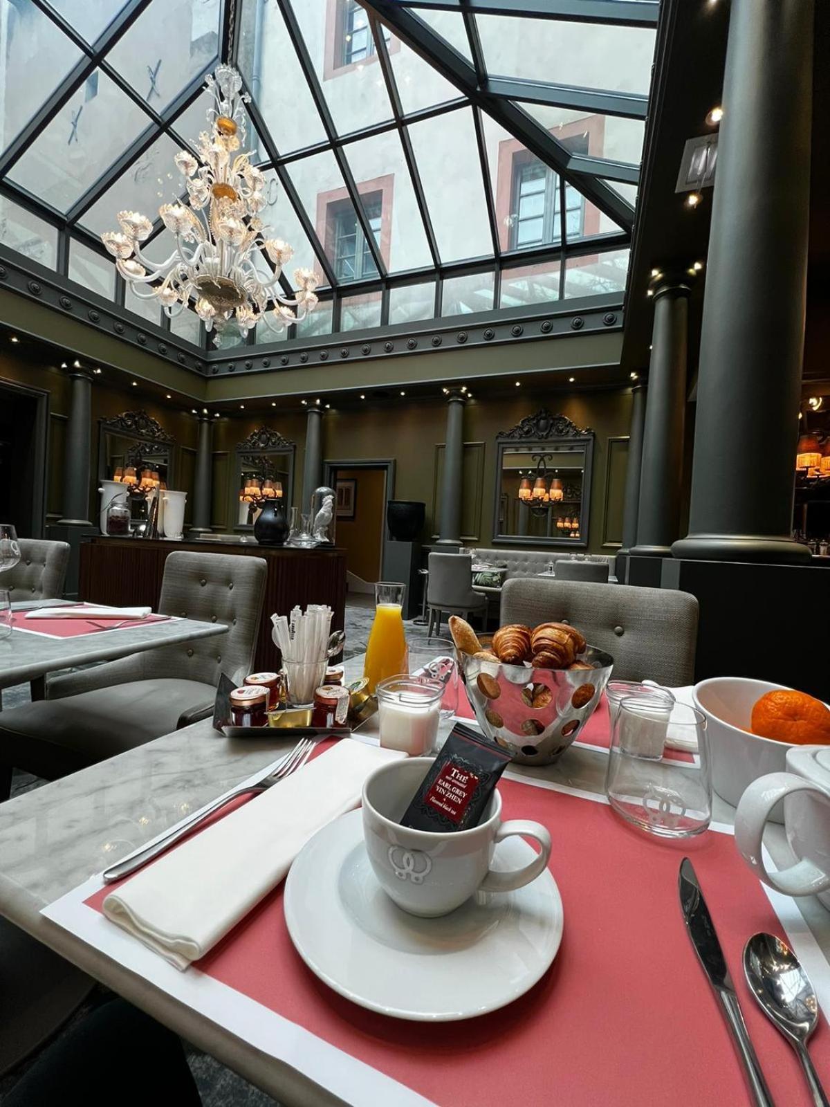 Hotel Alchimy Albi Luaran gambar